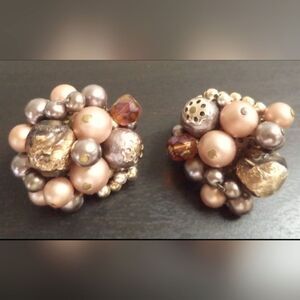 VINTAGE SIGNED JAPAN CLUSTER BEAD 1 1/4" CLIP EARRINGS